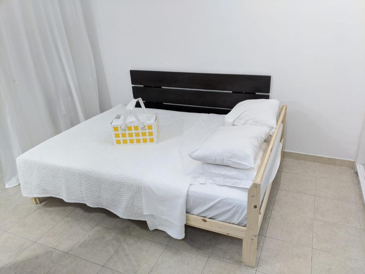 In Bed With Lisbon 15E Apartment Amadora Bagian luar foto
