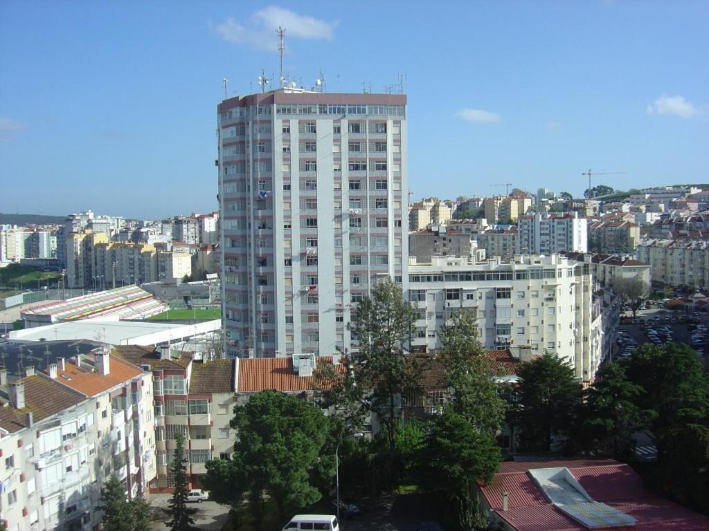 In Bed With Lisbon 15E Apartment Amadora Bagian luar foto